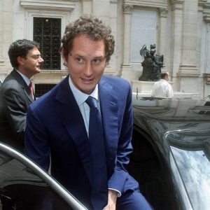 Elkann: Exor akan mengurangi jumlah investasi kecil. Nah di Amerika, kekhawatiran di Eropa