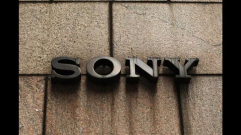Perdita storica per Sony: rosso a 4,5 miliardi di euro. Ma quest’anno prevede il ritorno all’utile