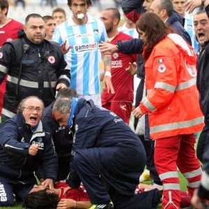 Tragedia Morosini: muore in campo a Pescara. Sospesi tutti i campionati