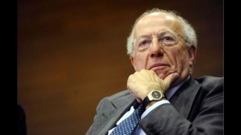 Borsa: Mediaset cade, aspettando l’assemblea dei soci