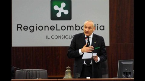 Lega, Boni mengikuti Bossi: presiden dewan daerah Lombardy juga mengundurkan diri