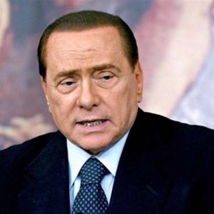 Berlusconi startet Reformen neu: Französischer Präsidentialismus in Italien