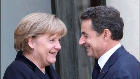 France to vote, Hollande worries about Merkel