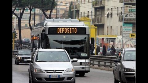 Transport strike, black Friday for buses and metro: here are the timetables in Rome, Turin and Bologna