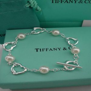 Sorpresa Tiffany, utile trimestrale +2,5%