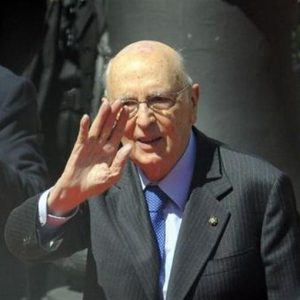 Napolitano: no all’antipolitica ma i partiti si rinnovino