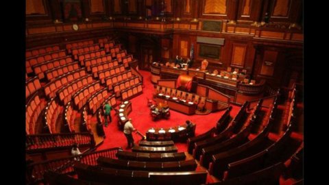 Sénat, ok au décret sur les banques : le texte passe à la Chambre