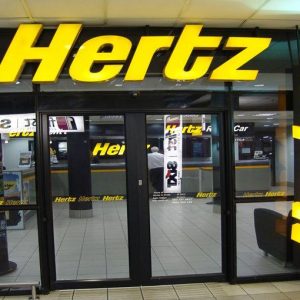 Hertz рухнул в день выборов (-50,6%)