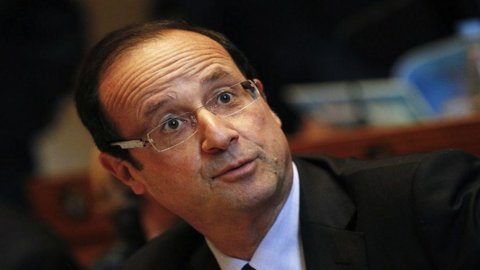 Hollande: spread giustificano intervento Bce