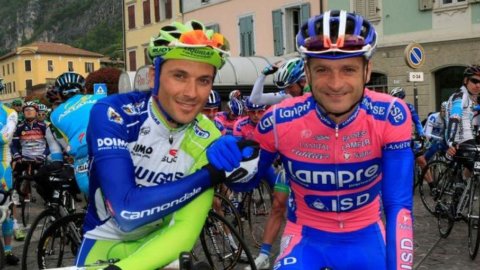 Giro d'Italia: Hesjedal mengancam tidur Rodriguez, Basso dan Scarponi