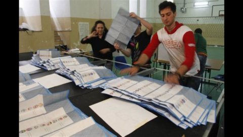 Administrative elections: in Verona before Tosi, Orlando in Palermo and Doria in Genoa