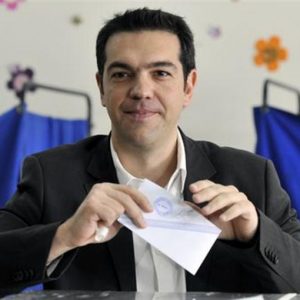 ギリシャ総選挙、親ユーロ政党が崩壊