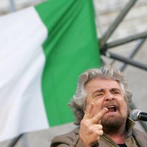 Movimento 5 Stelle, Grillo caccia la stampa italiana