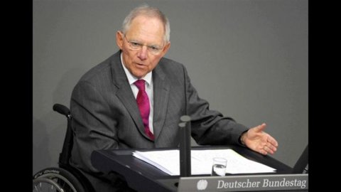 Ministro de Finanzas alemán Schauble: "Atenas puede salir del euro"