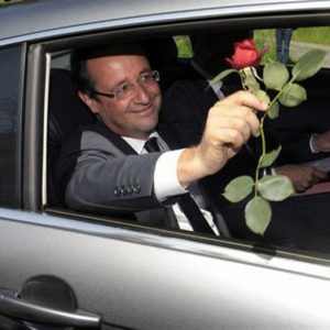 Franța: inaugurarea oficială a lui François Hollande marți. Și apoi imediat întâlnirea cu Merkel