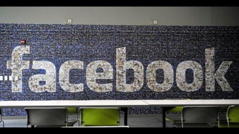 Facebook, rivisti al rialzo i numeri Ipo