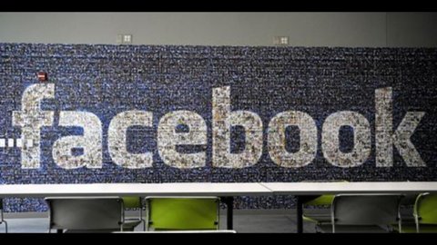 Facebook, rivisti al rialzo i numeri Ipo