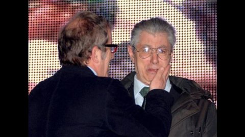 Bossi sulle macerie della Lega