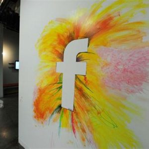 Facebook：今日千亿IPO，走向新泡沫？