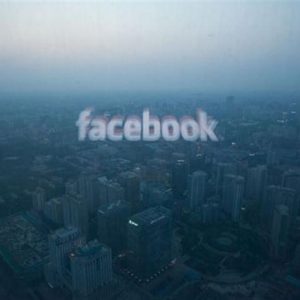 Facebook: l’Ipo inizia col botto, poi arriva il calo. Piazza Affari archivia una giornata deludente