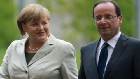 Eurobond, questa sera al vertice di Bruxelles inizia la battaglia Hollande-Merkel