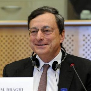 Draghi, fondo de rescate permanente para recapitalizar bancos