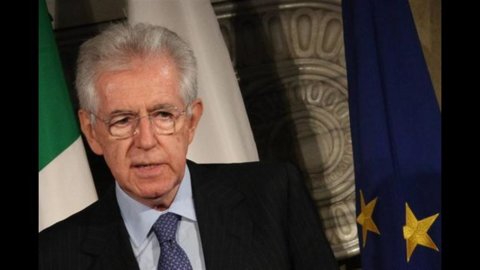 Monti: “Lo spread risale insieme al rischio contagio”