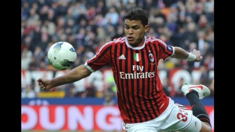 Milan transfer market, Berlusconi's expected twist arrives: Thiago Silva stays in the end