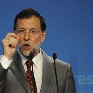 Fitch rebaja tres escalones la nota de España a BBB