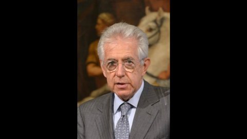 Un "mandat fort" Monti d'Alfano, Bersani et Casini