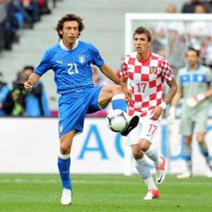 ヨーロッパ選手権: イタリア対クロアチア 1-1、そして今、アズーリにとってビスケットの悪夢は、ユーロ 2004 のように戻ってきました…