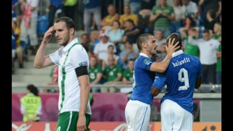 European Championships: Italy beats Ireland (2-0) with goals from Cassano and Balotelli and advances to the quarter-finals