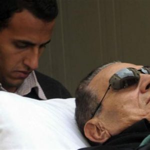 A incerteza sobre as condições do ex-rais do Egito, Mubarak