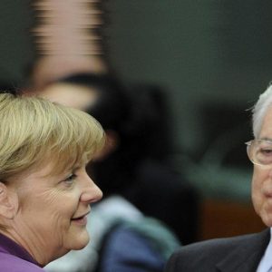 KTT empat partai hari ini di Roma: Monti dan Hollande menekan Merkel. Piazza Affari mulai lebih rendah