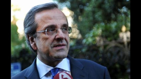 Grecia, premierul Samaras internat de urgenta pentru dezlipire de retina