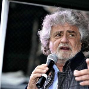 صقلية للتصويت: بين الامتناع عن التصويت وتأثير Grillo ، يكون التحدي بين Musumeci و Crocetta