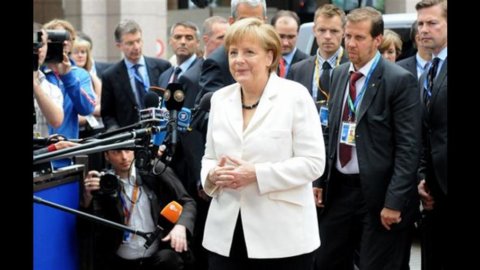 EU summit, foreign press: Italy and Spain win over Merkel