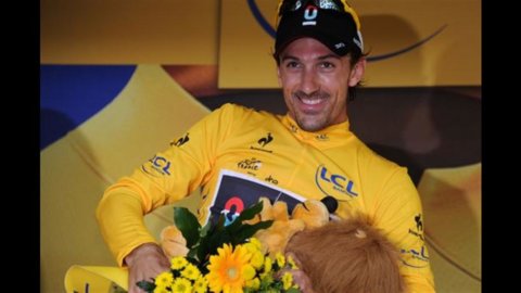 CICLISMO – La prima maglia gialla del Tour de France è dello svizzero Fabian Cancellara