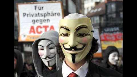 Acta, Parlamentul European respinge propunerea de lege pro-gag