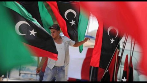 Libya, Trablus için bir ulusal birlik hükümetine doğru ılımlı bir dönüş