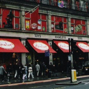 Londres, la histórica juguetería Hamleys está a punto de pasar a manos francesas