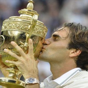 Tenis, Federer reescribe la historia: gana el séptimo Wimbledon y es el n.1 más longevo de la historia