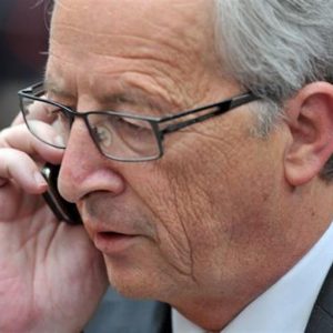 Juncker: Deutschlands Aufschub der ESM-Ratifizierung hilft nicht