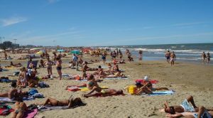 Spiaggia e turisti