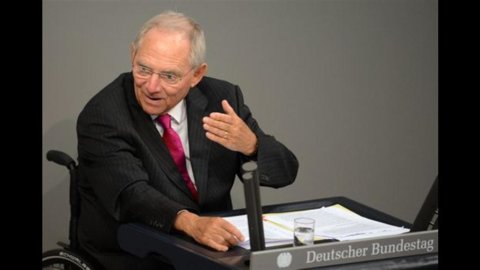 Schaeuble se abre a las ayudas a España