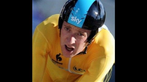 Tour de France, a Parigi Cavendish fa il tris nel giorno del trionfo di Wiggins