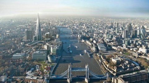 Olimpiade dan dibuat di Italia: gedung pencakar langit tertinggi di Eropa, dirancang oleh Renzo Piano, diresmikan di London