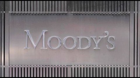 Moody's cuts rating of 17 German banks: negative outlook