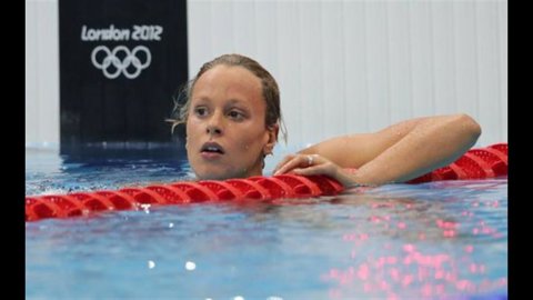 Olimpiadi, altre due medaglie per l’Italia: il nuoto delude (Pellegrini 5a), la scherma non tradisce
