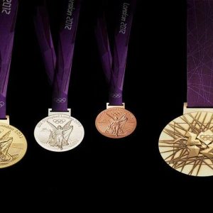 लंदन 2012 ओलंपिक - एक ओलंपिक पदक का मूल्य कितना है? कोनी सोने के लिए 140 हजार यूरो का भुगतान करता है